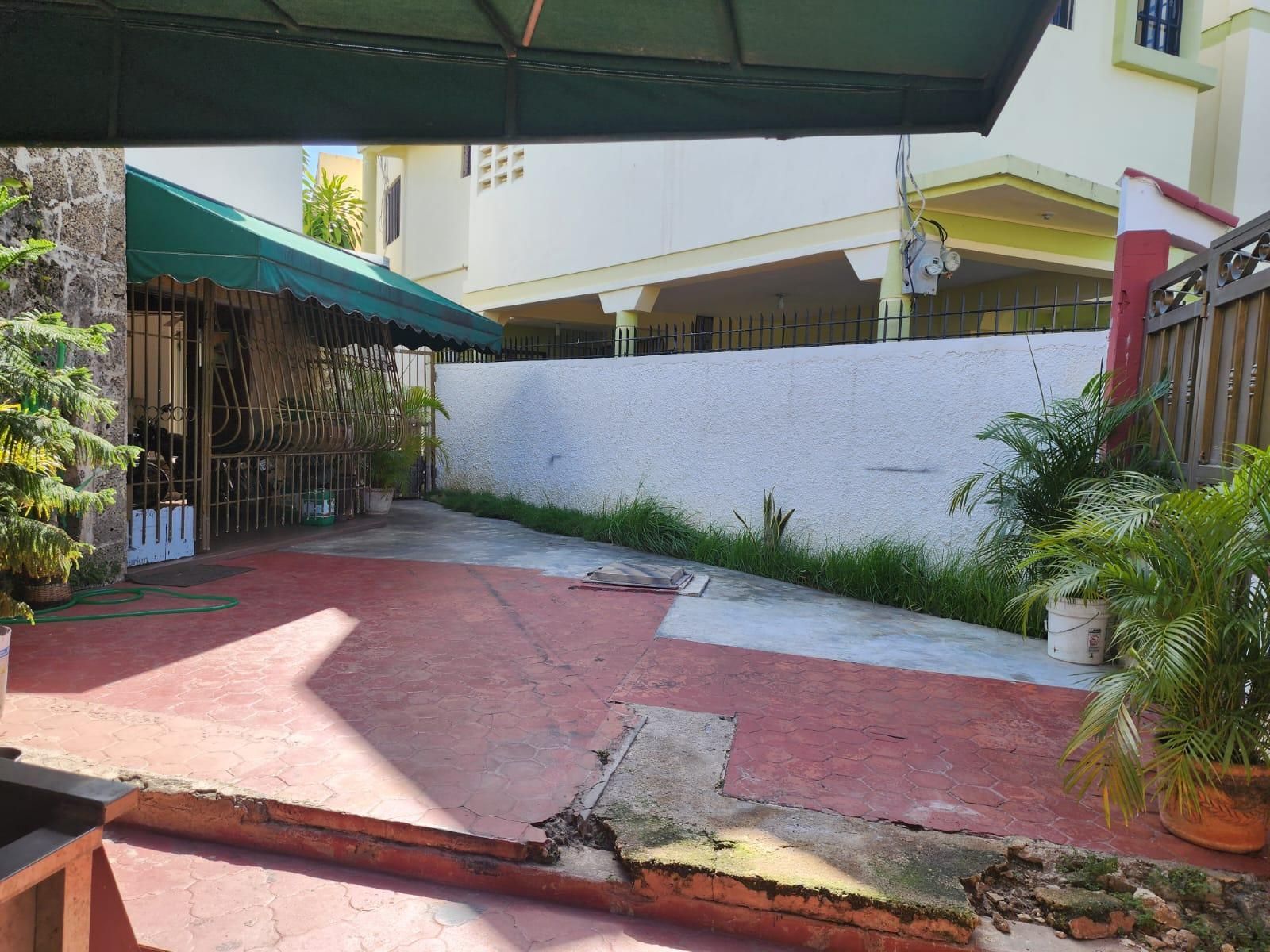 House in Av. Independencia — photo 3 of 5