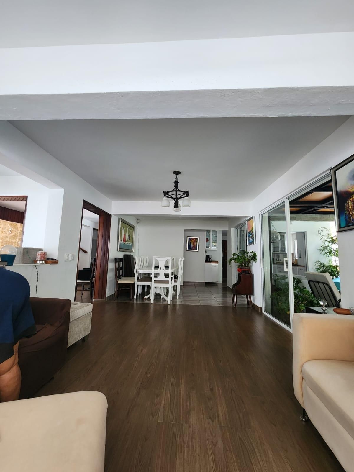 House in Av. Independencia — photo 4 of 5